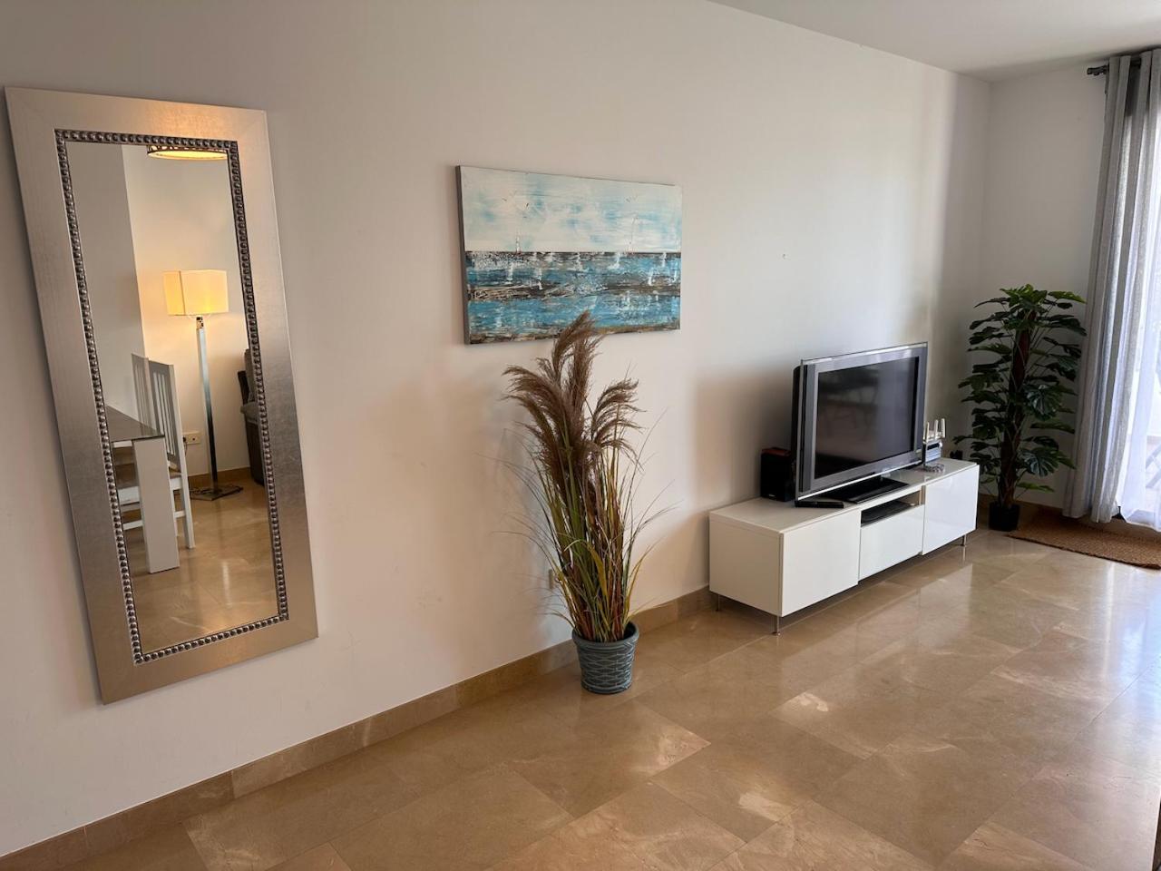 Quiet Family Apartment, 4 Pools, Close To The Beach And Golf, La Marina Alcaidesa 9 02 Eksteriør bilde