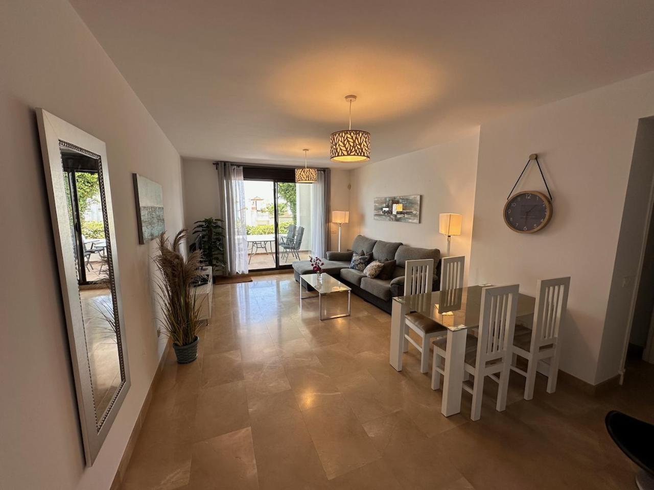 Quiet Family Apartment, 4 Pools, Close To The Beach And Golf, La Marina Alcaidesa 9 02 Eksteriør bilde